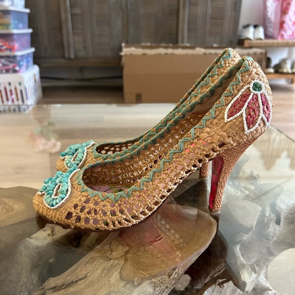 Betsey Johnston raffia heels - Picture 5 of 9